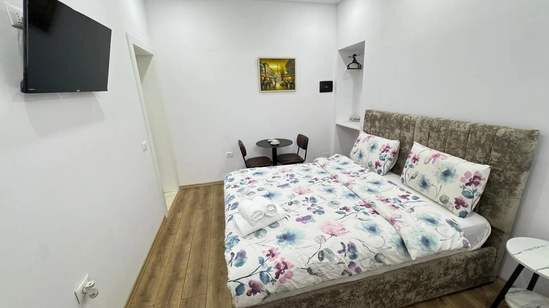 Vila 21 At Blloku Area Tirana