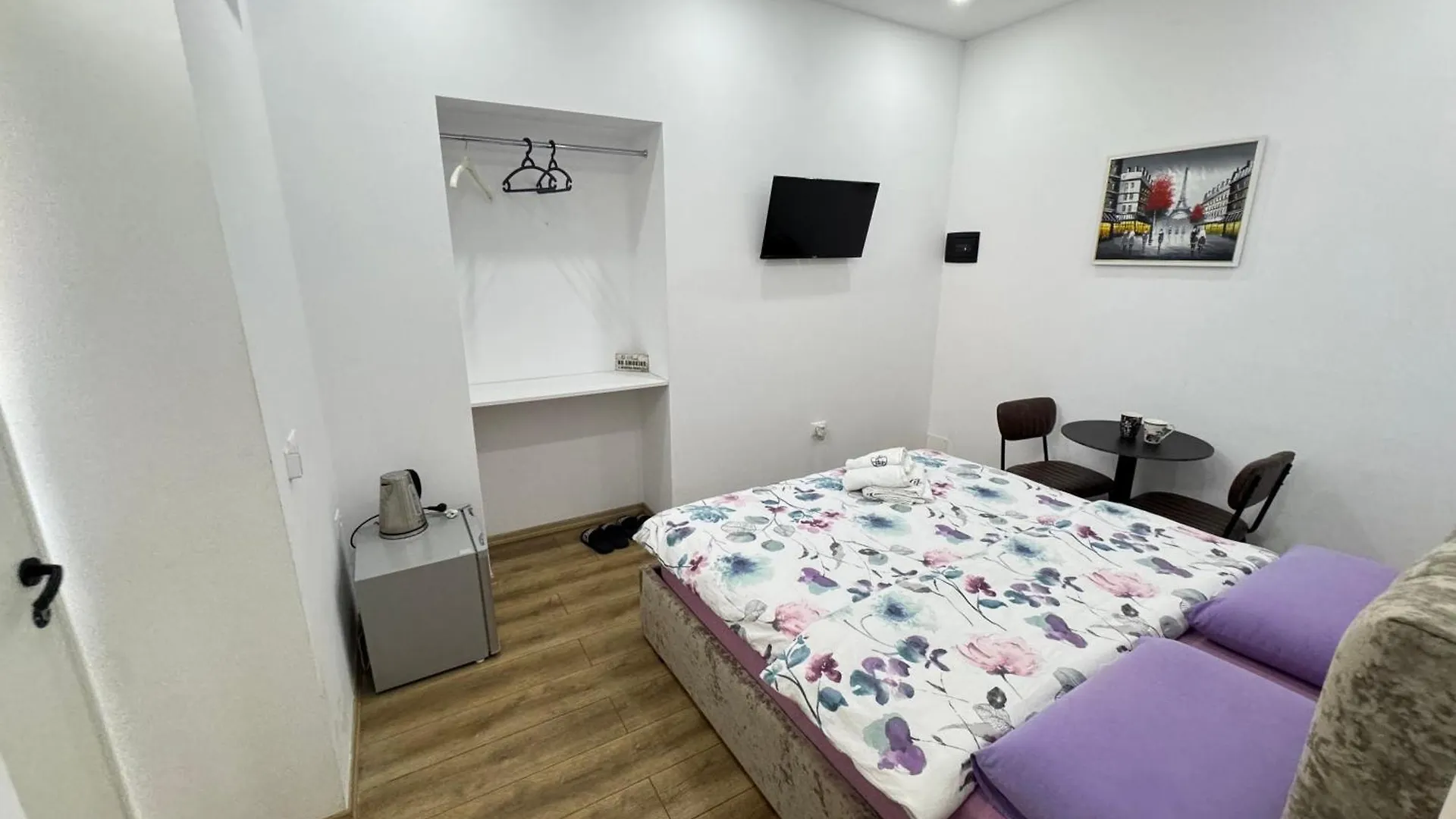 Vila 21 At Blloku Area Tirana Gæstehus